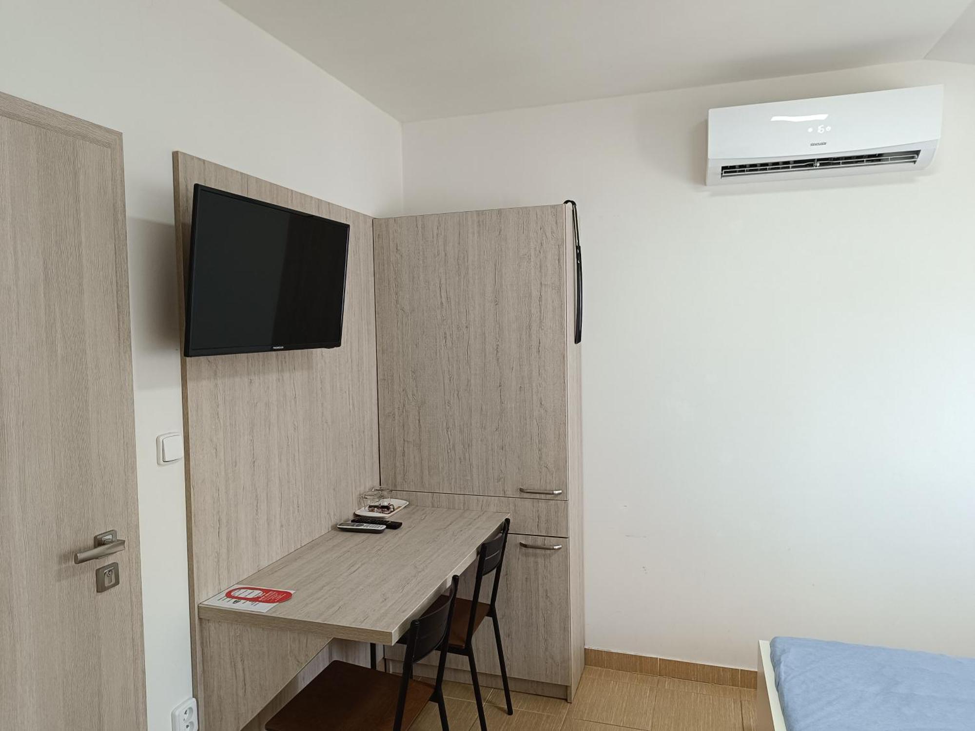 Restaurace - penzion Bavorský dvůr Sezemice Exteriér fotografie